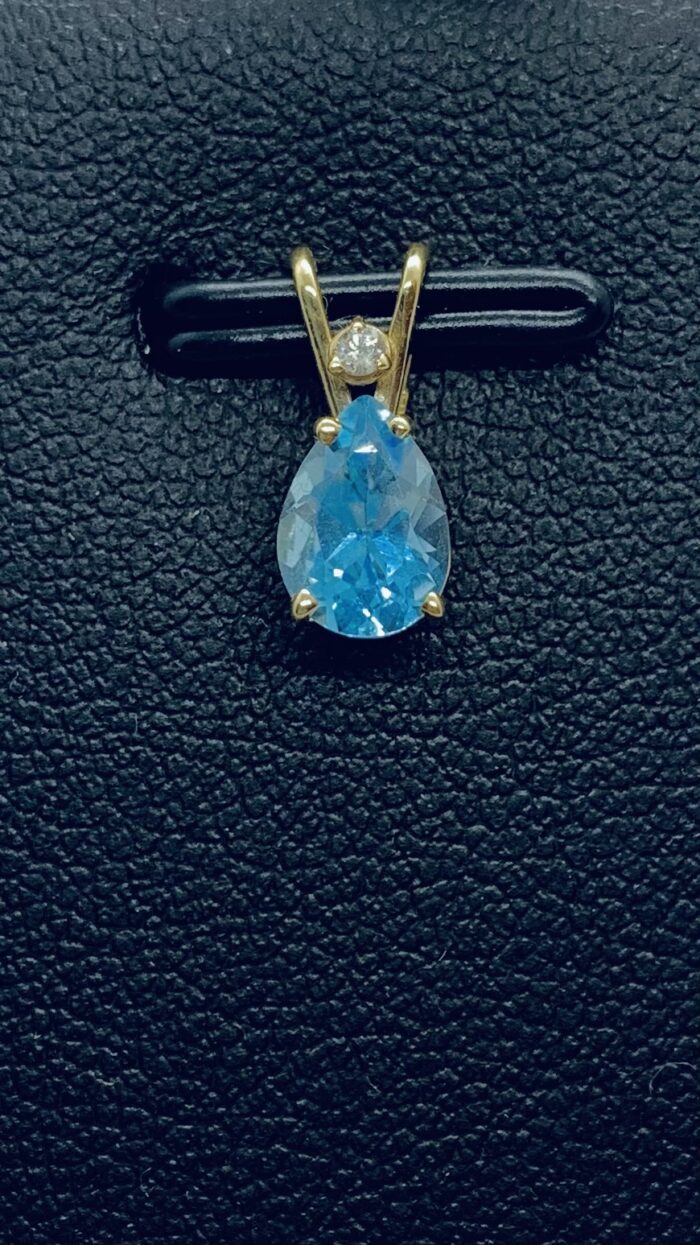 Blue Topaz Pear